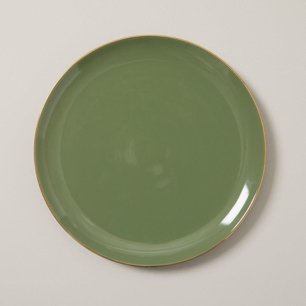A picture containing indoor, tableware, dishware

Description automatically generated
